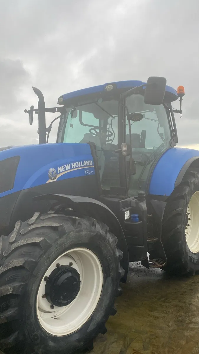 NEWHOLLAND T7200 - Image 1