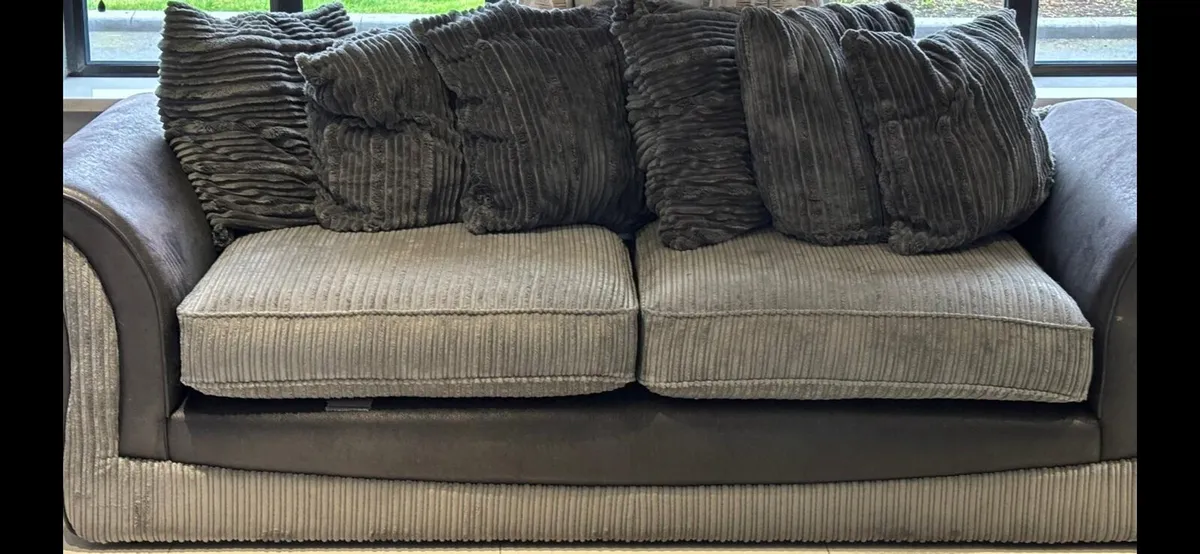 3 seater sofa/couch - Image 2