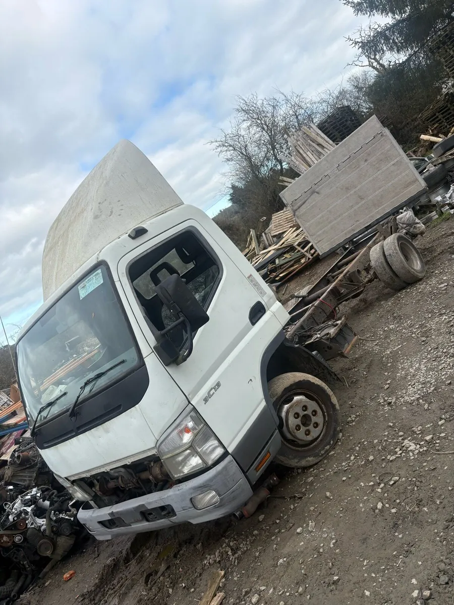 2008 Mitsubishi canter for breaking - Image 1