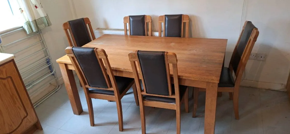 Table & 6 chairs - Image 2
