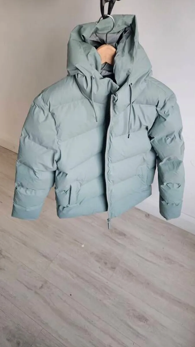 Rains Alta Puffer Jacket Unisex - Image 1