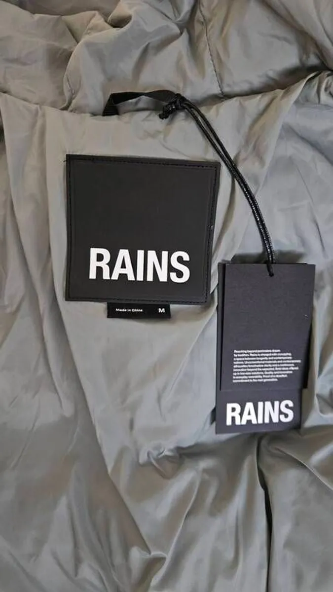 Rains Alta Puffer Jacket Unisex - Image 3