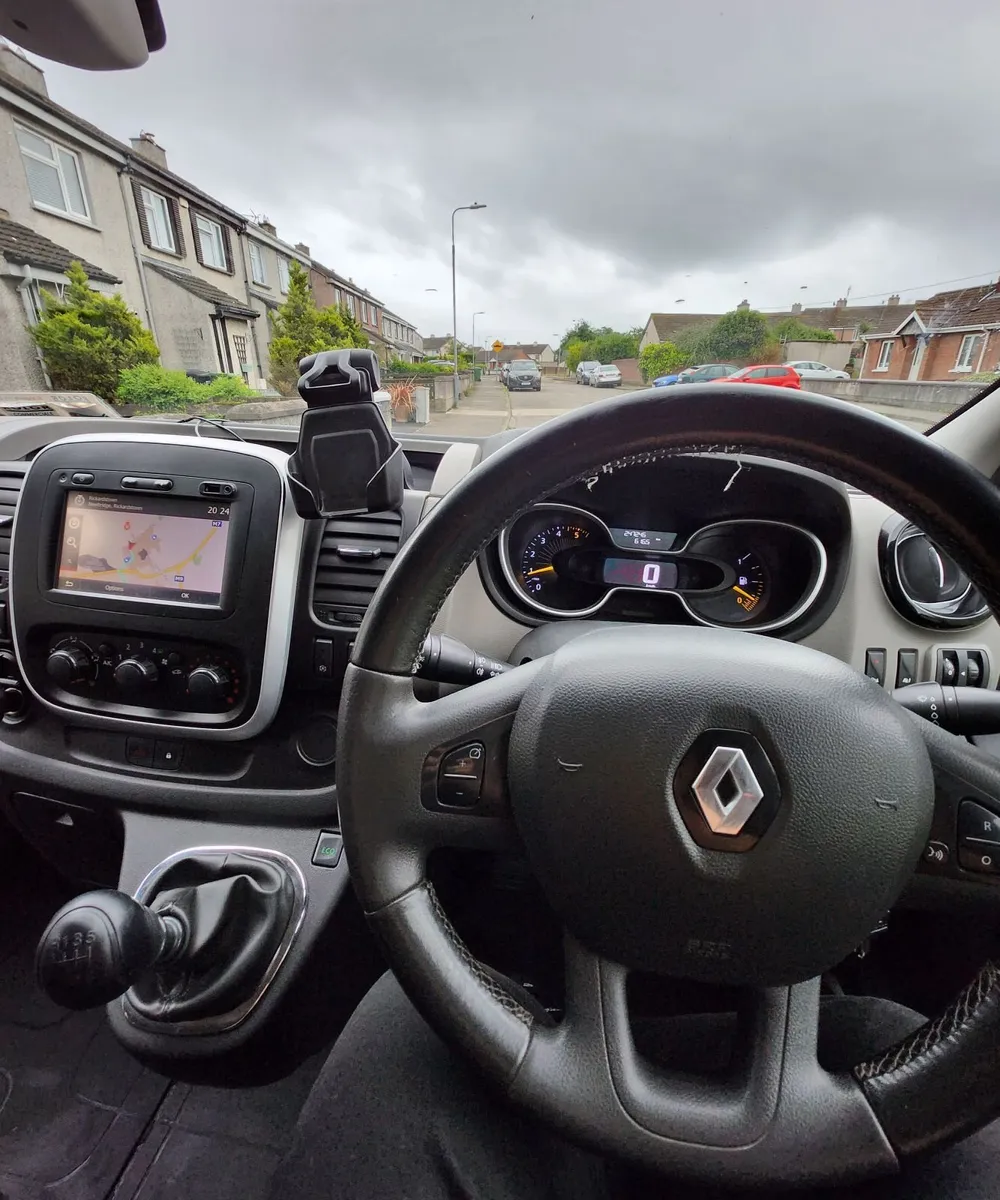 Renault Trafic 2016 crewcab - Image 2