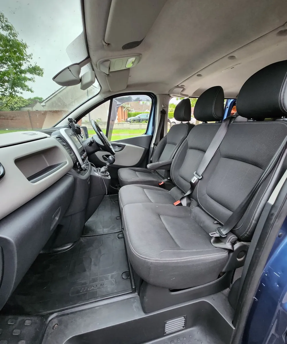 Renault Trafic 2016 crewcab - Image 4