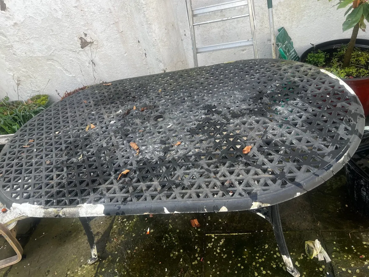 Garden table iron - Image 1