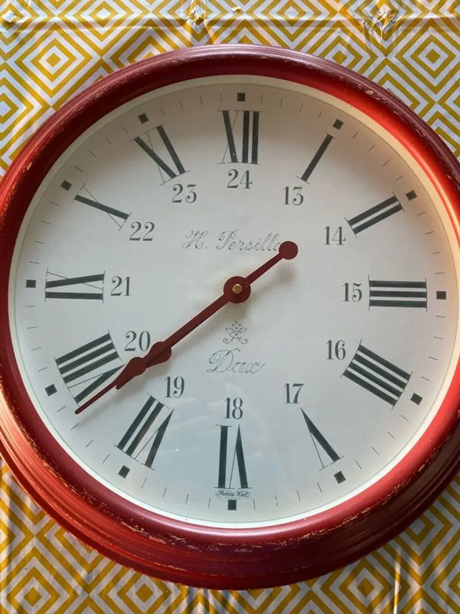 Large 50cm Thomas Kent Wall Clock. Vintage style. Working Perfectly - Image 1