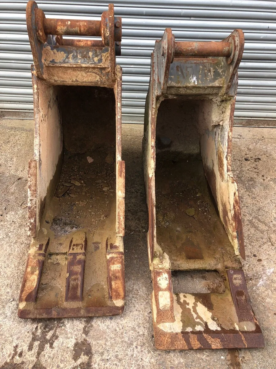 18” buckets 65 + 60mm pins - Image 2