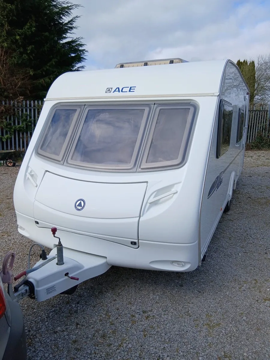 FANTASTIC 6-8 BERTH ACE JUBILEE TOURING CARAVAN. - Image 2