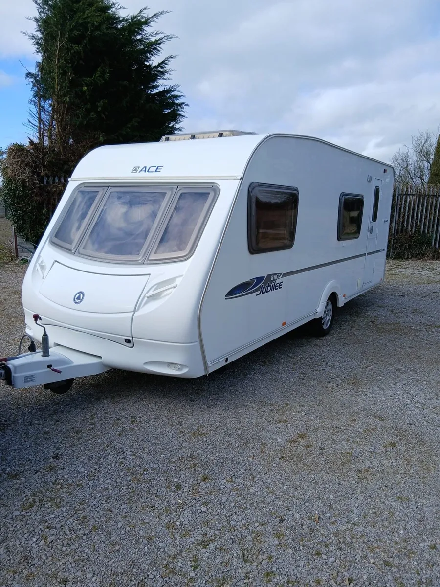 FANTASTIC 6-8 BERTH ACE JUBILEE TOURING CARAVAN. - Image 1
