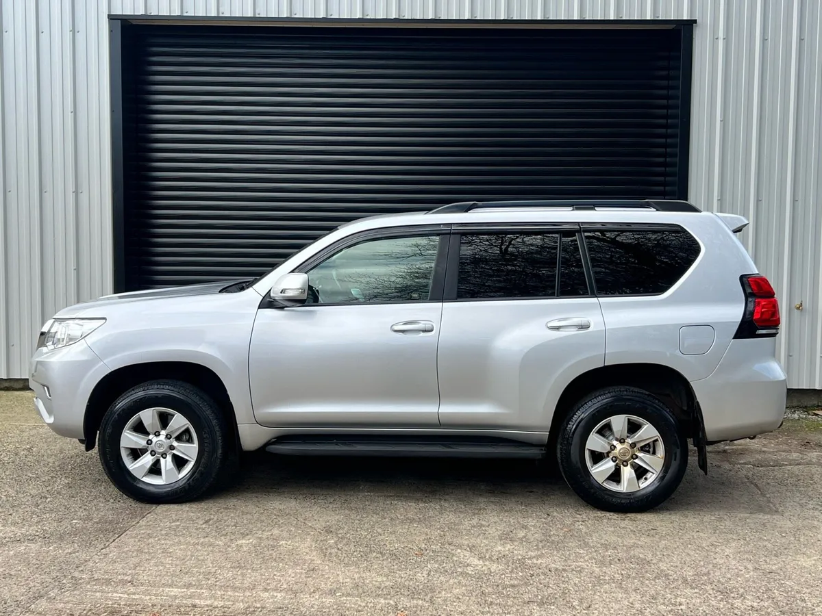 2018 Landcruiser D-4D 5 Seat Active AUTO - Image 4