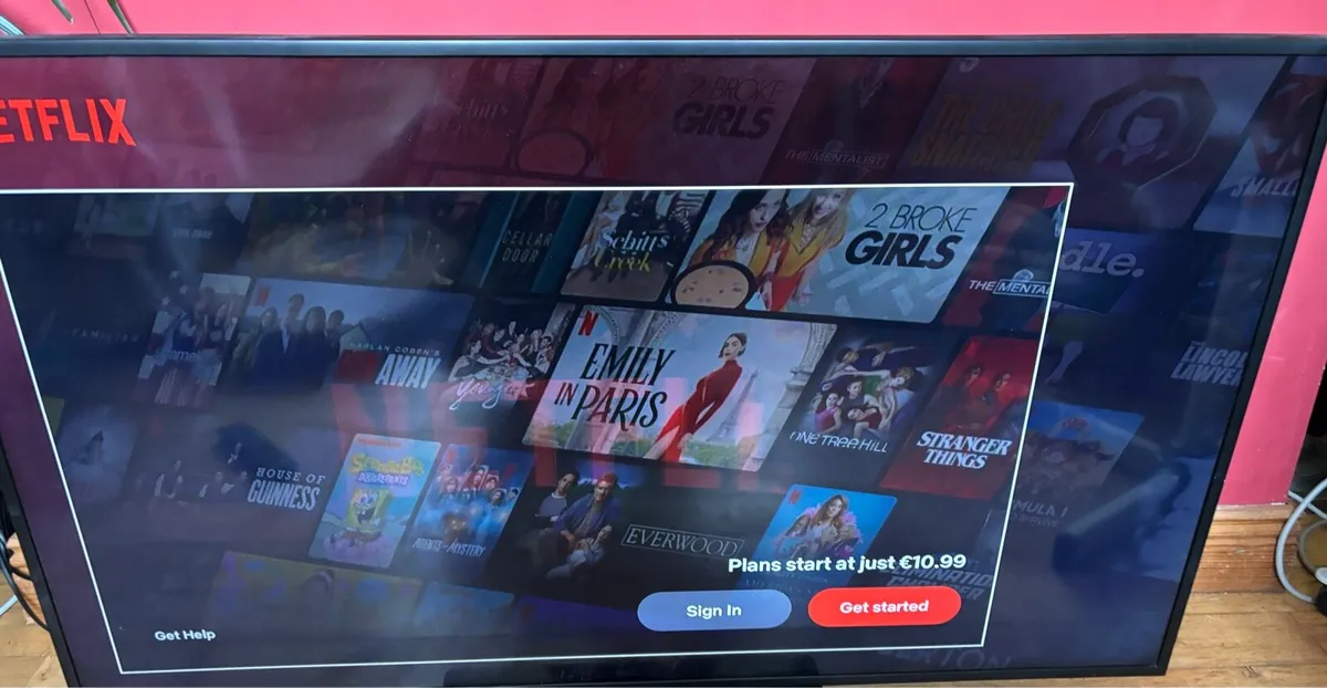 49” Samsung 4K UltraHD HDR Smart TV - Image 2