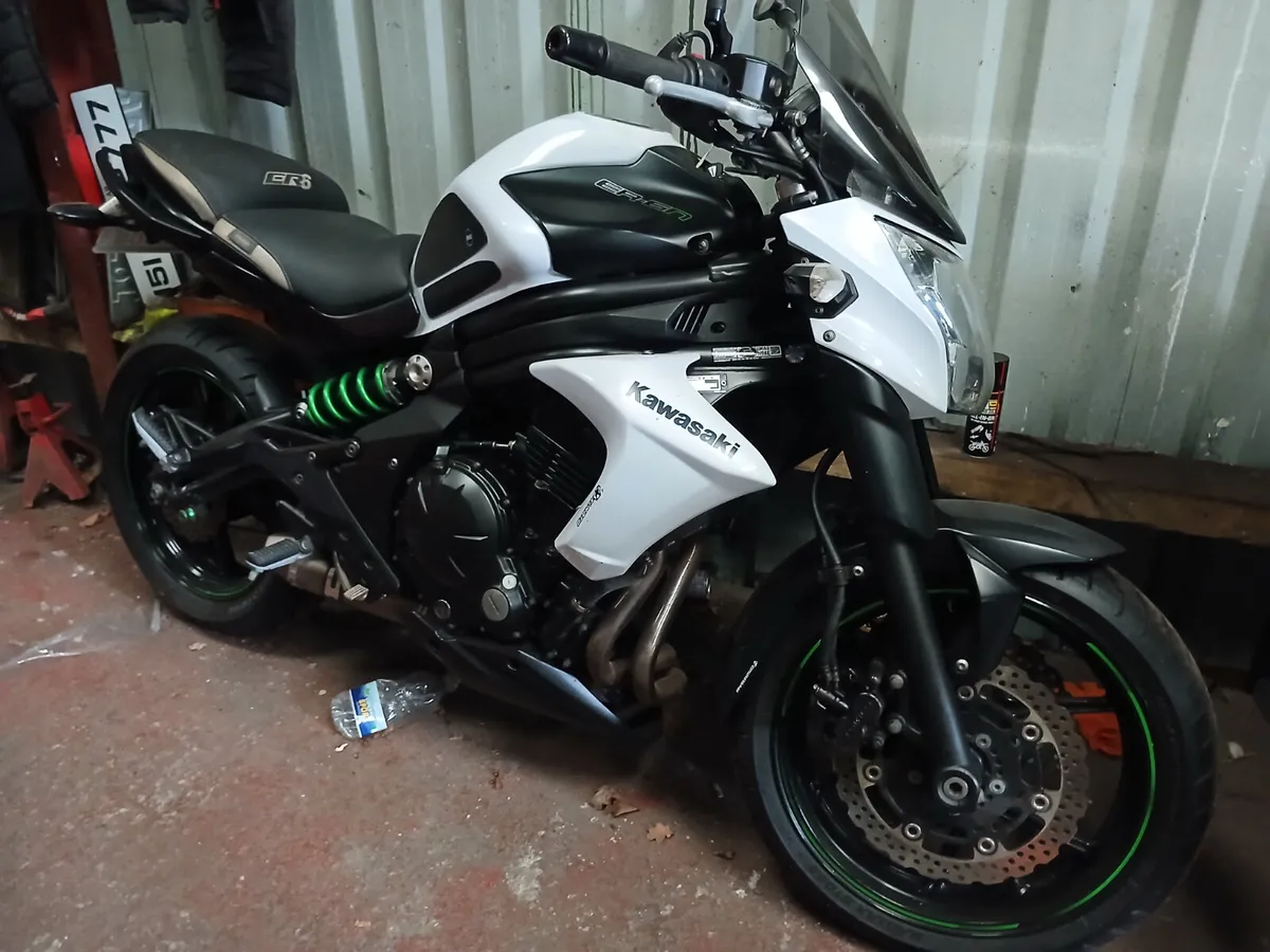 2016 KAWASAKI ER6 SPORTS BIKE - Image 1