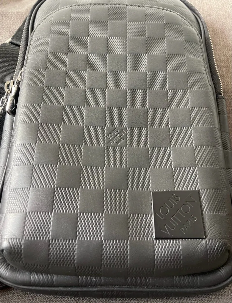 Louis Vuitton cross body bag - Image 3