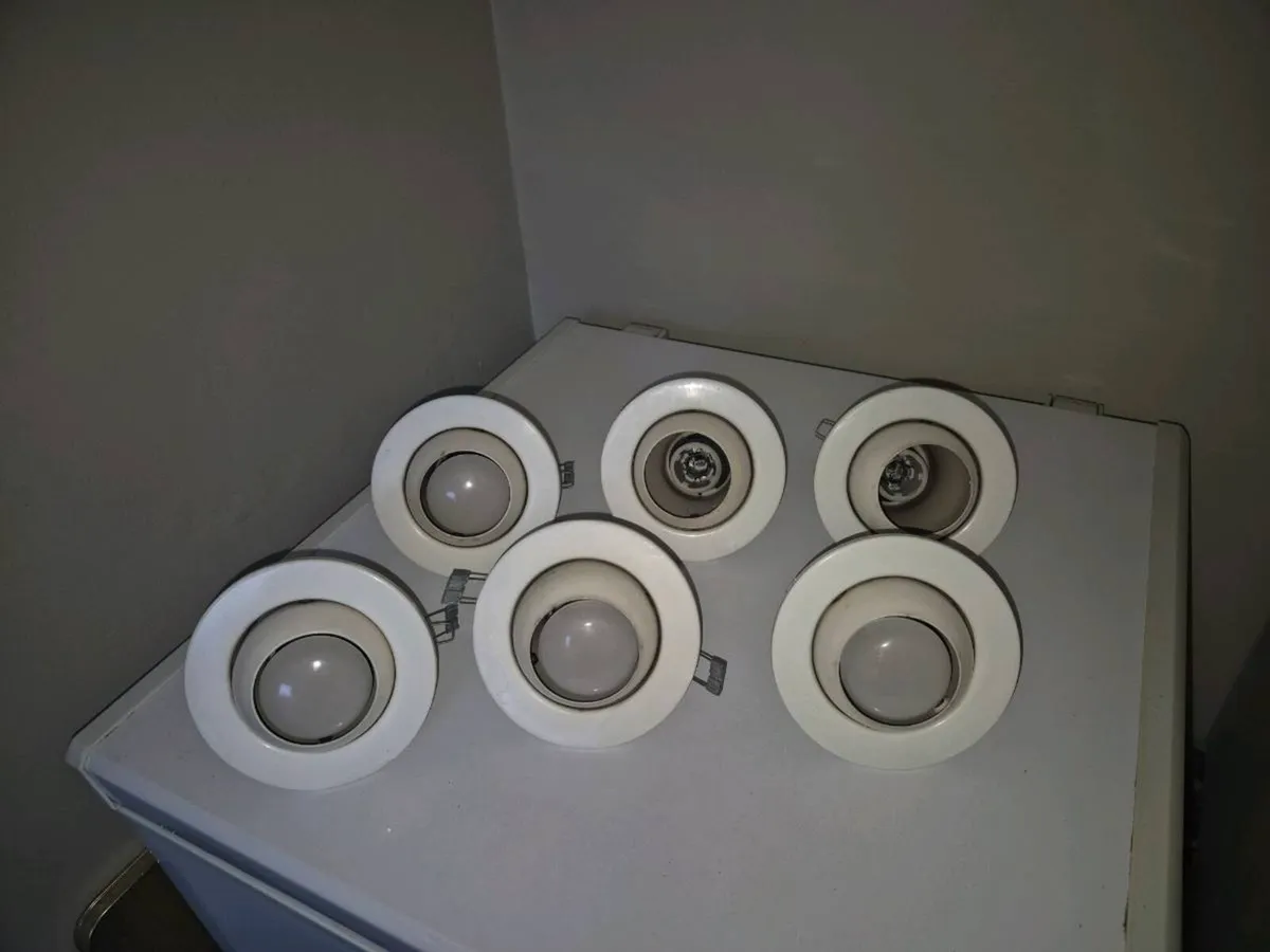 Lights x 6 - Image 1