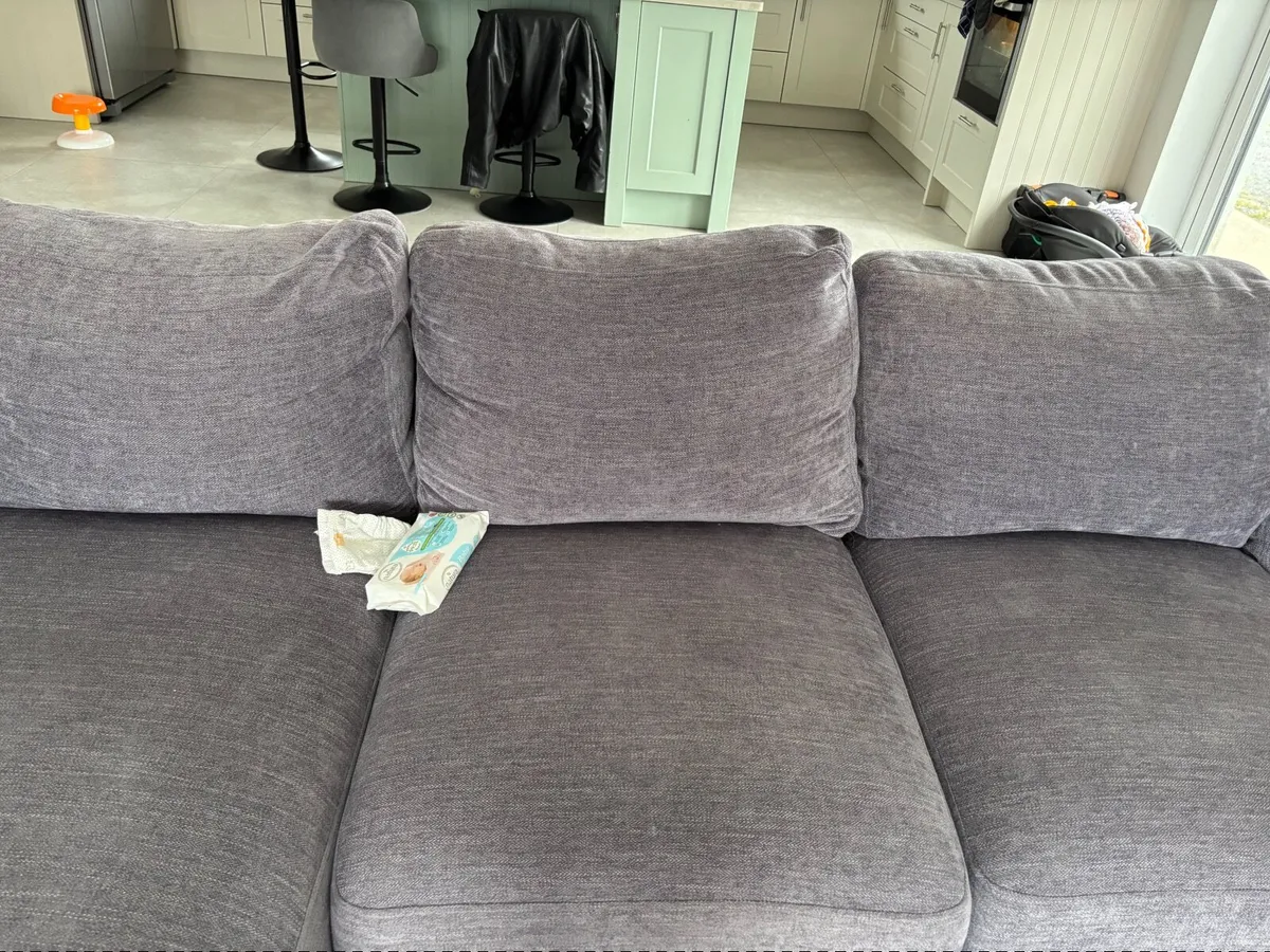 couch - Image 4