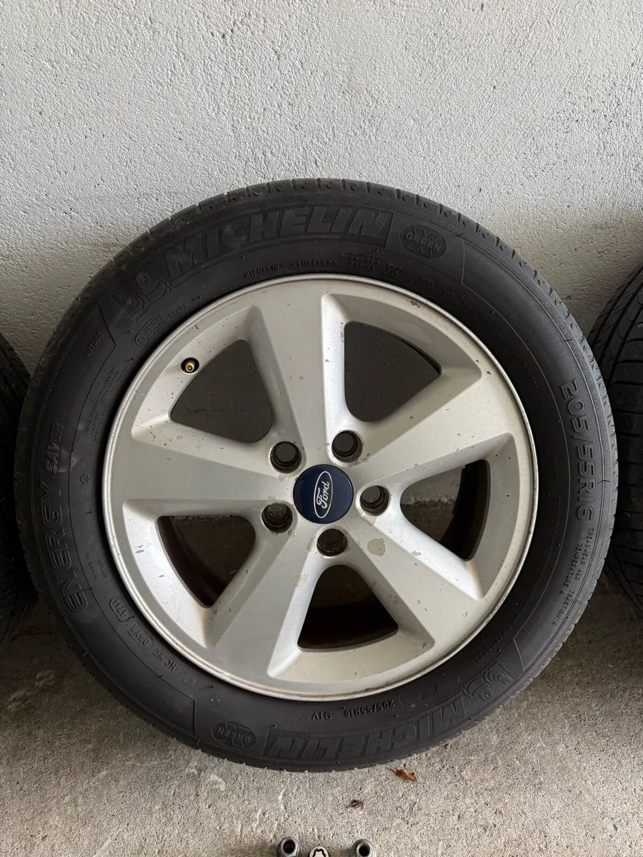 Ford transit connect Ltd 16 inch alloy and tyres - Image 3
