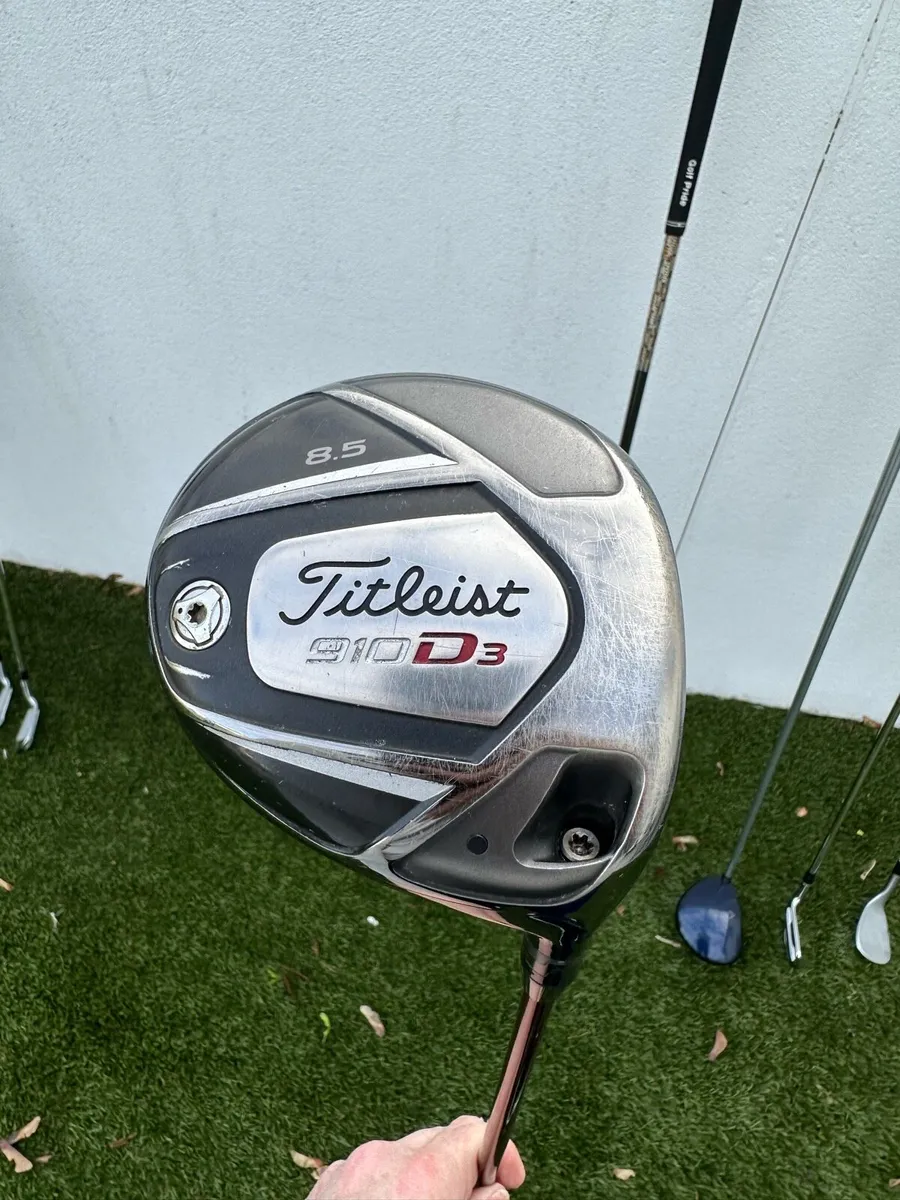 Right handed golf clubs - Image 1