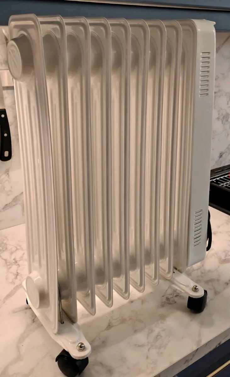 Portable Oil-filled Radiator - Image 1