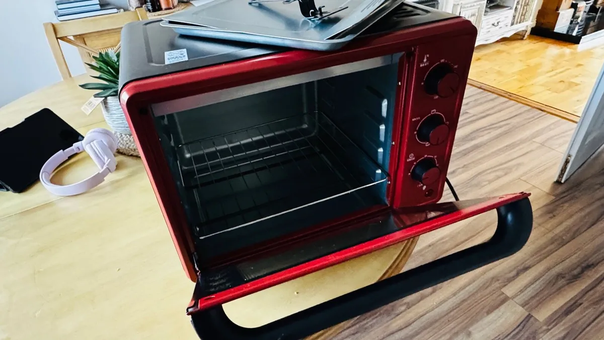 Electric Oven 35L 1500W (table top) - Image 1