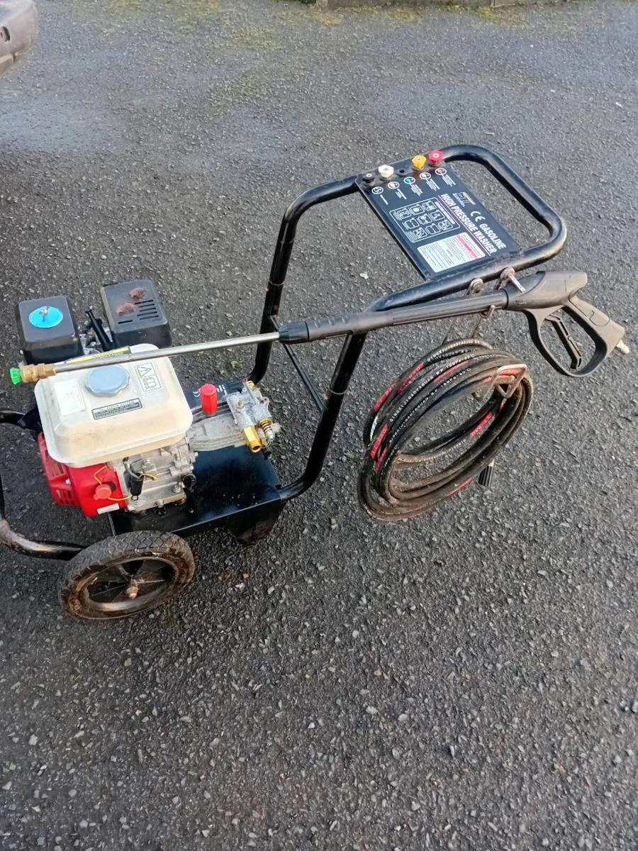 Power washer - Image 1