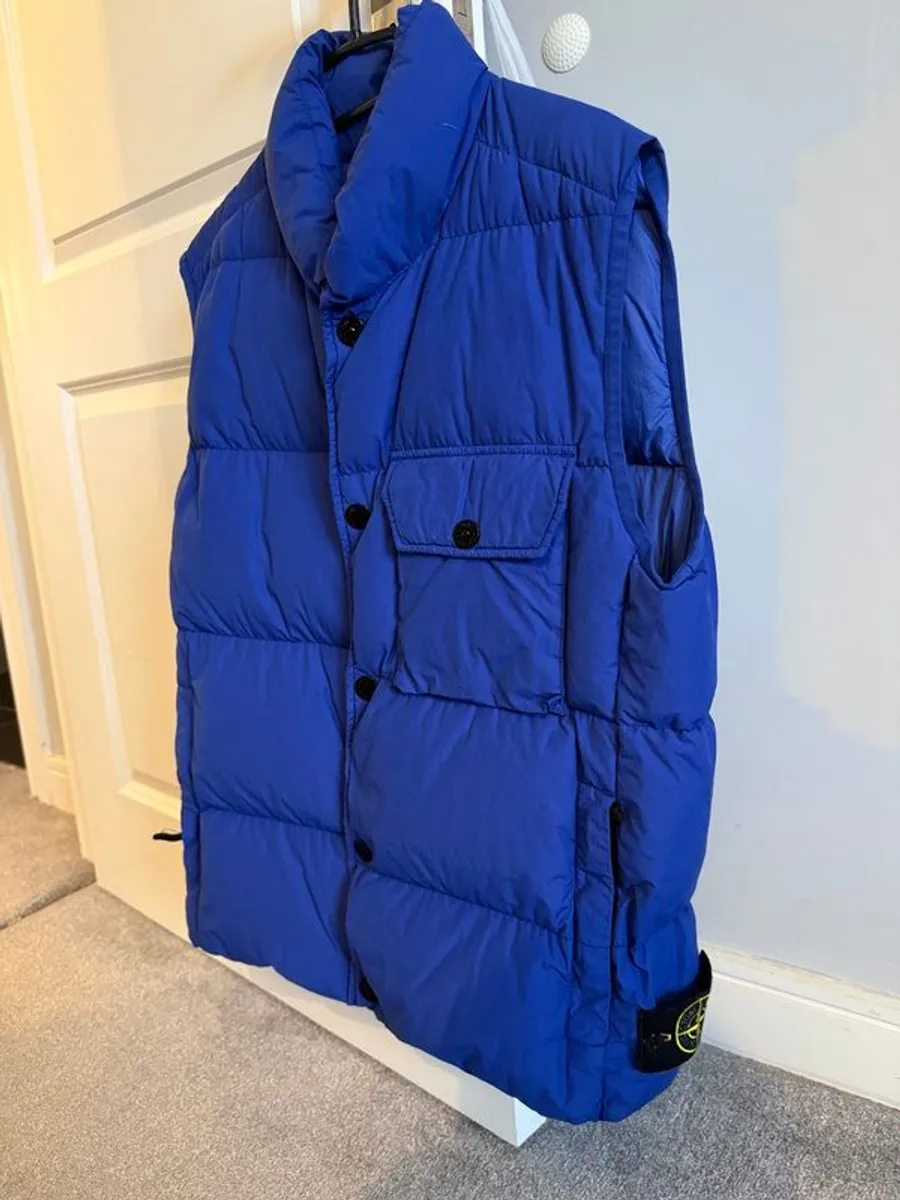 Stone island - Image 1