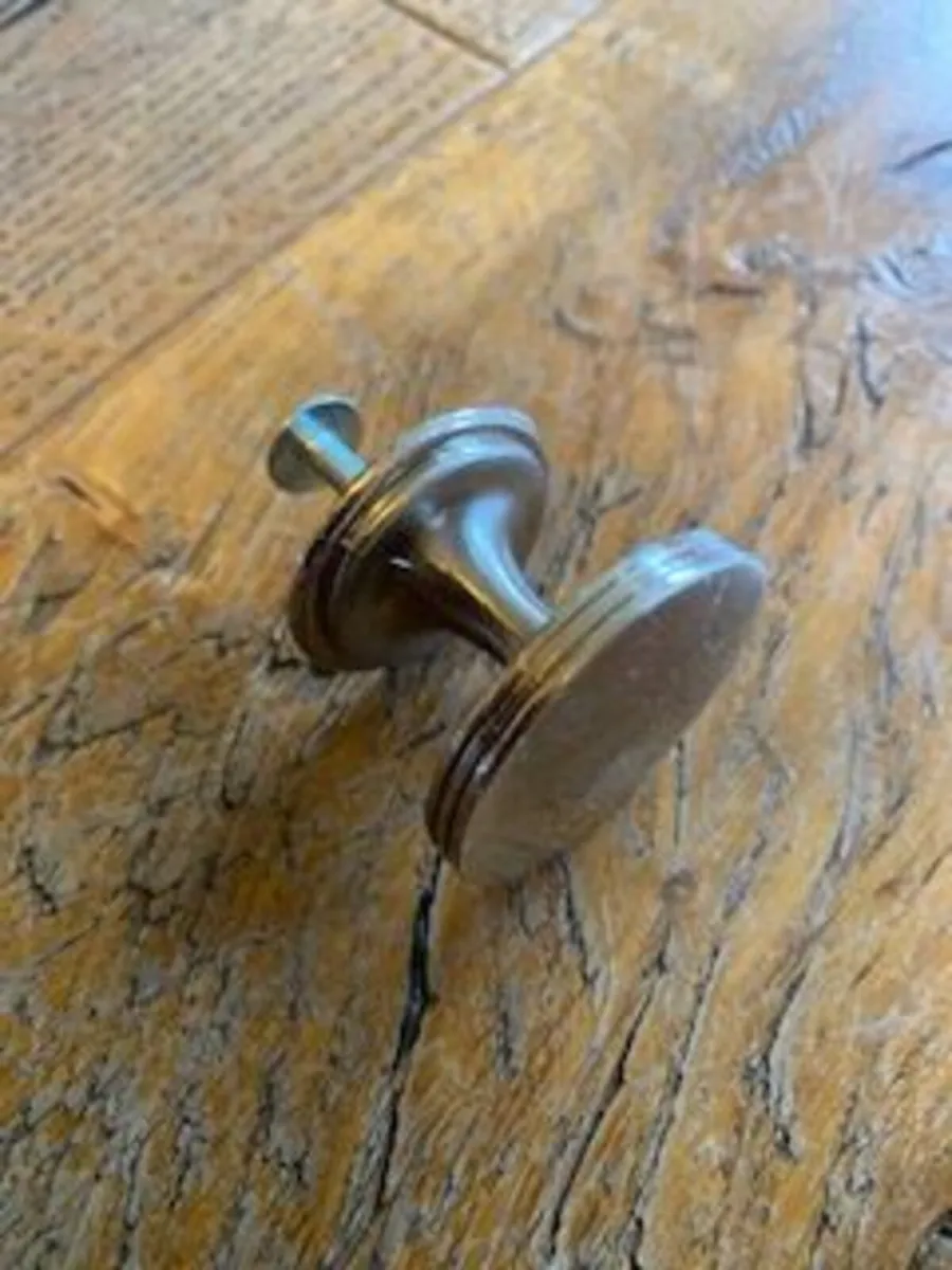 23 Knobs for cabinets or drawers - Image 2