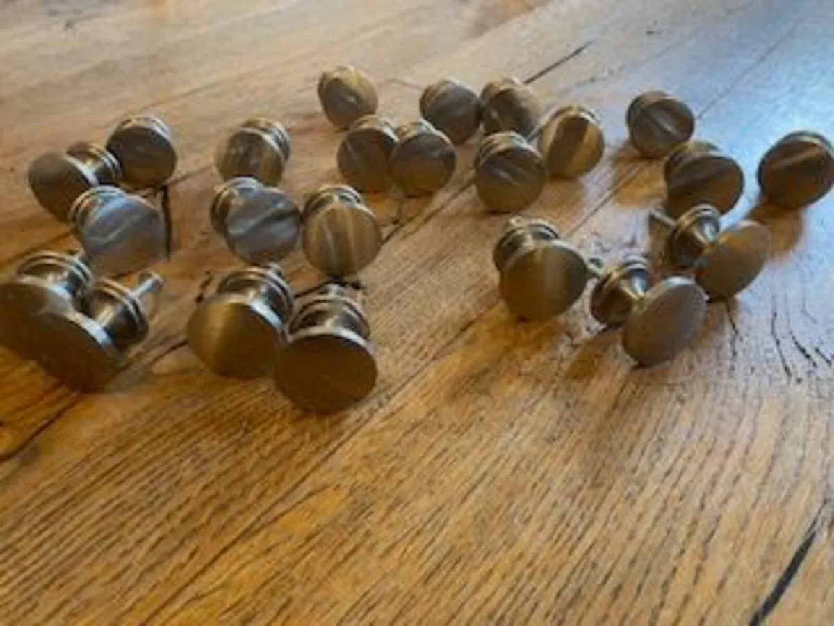 23 Knobs for cabinets or drawers - Image 1