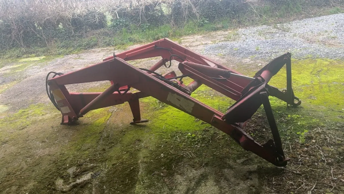Tractor Loader Massey Ferguson 80 Loader - Image 3