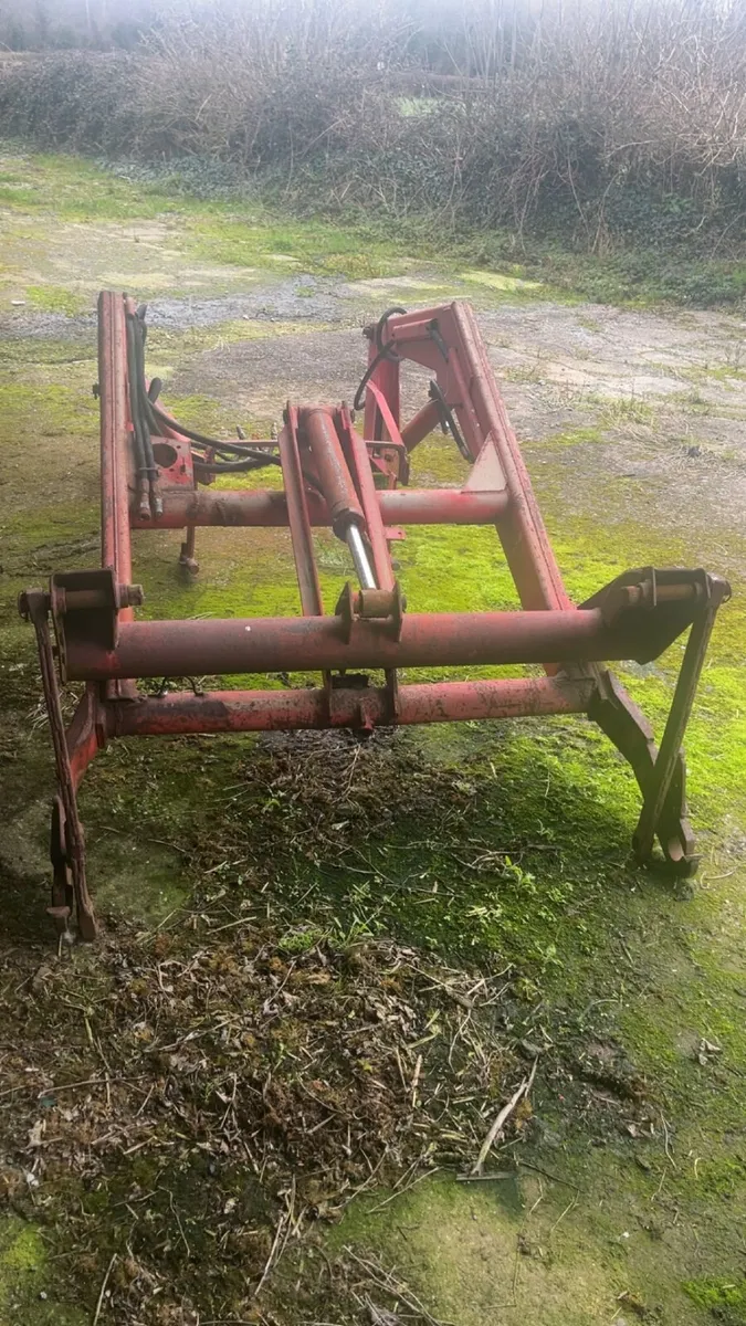 Tractor Loader Massey Ferguson 80 Loader - Image 4