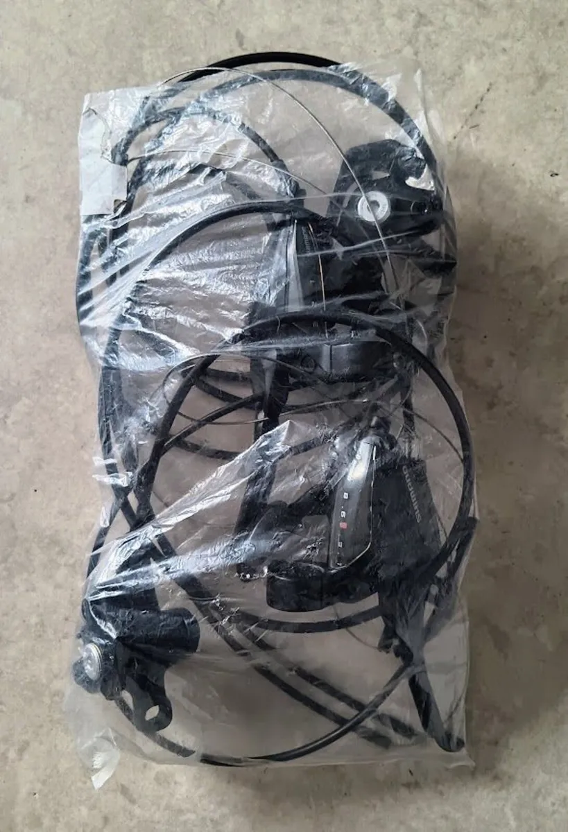 Bike disc breaks and gear levers as new - Image 3