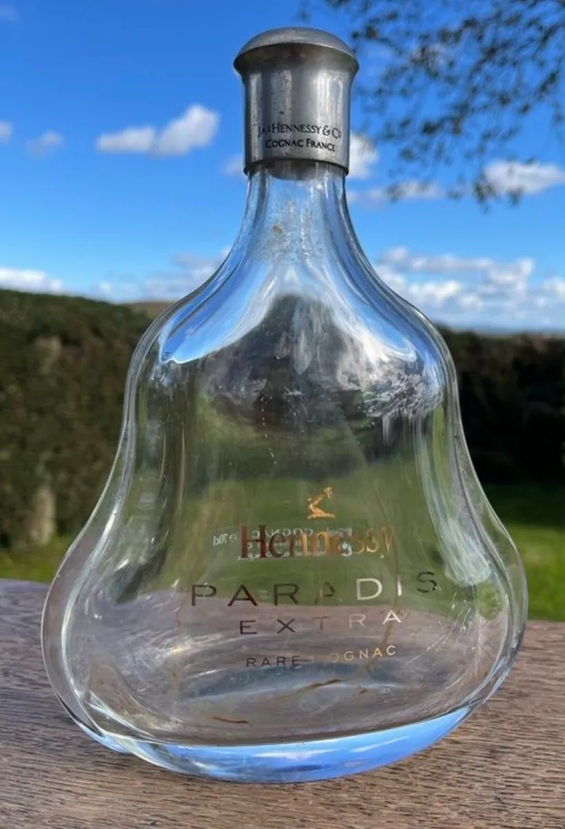Hennessy Paradis Crystal Decanter with silver top - Image 3