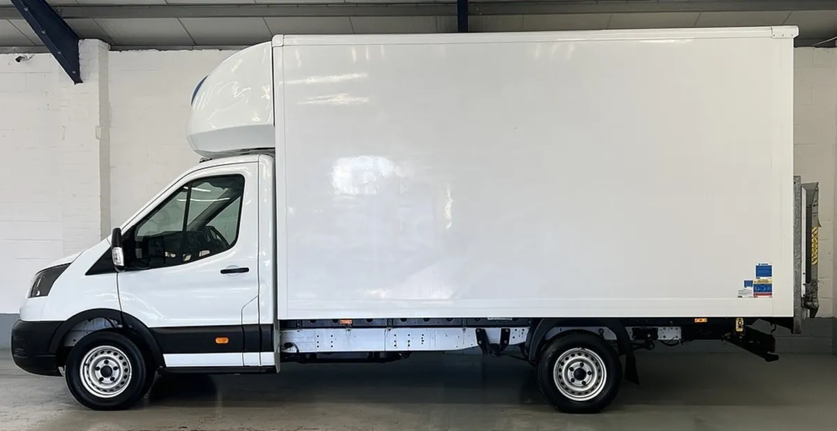 2023 Ford Transit Luton Box Van - Image 4