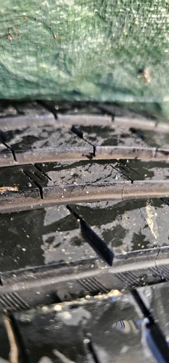 Kia wheels with tyres - Image 4