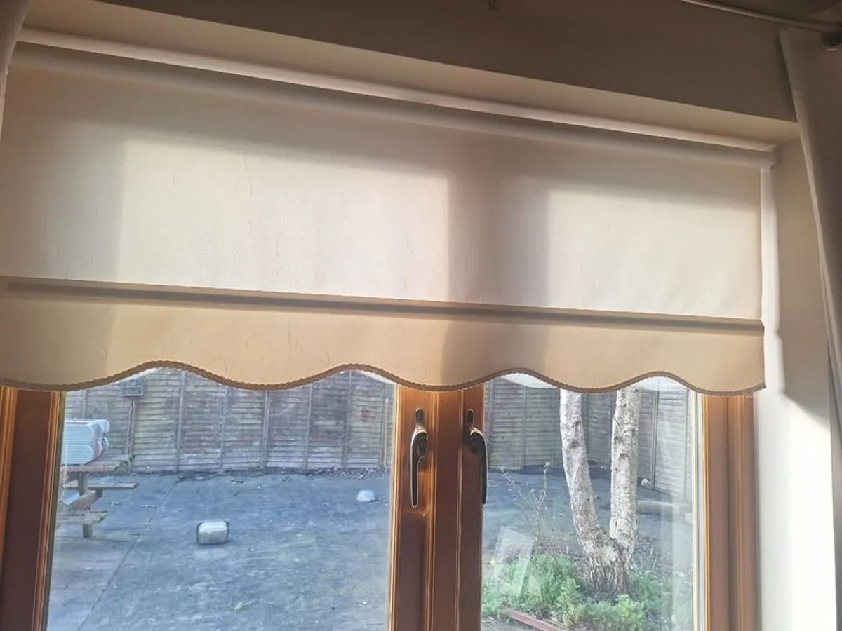Roller Blinds cream - Image 2