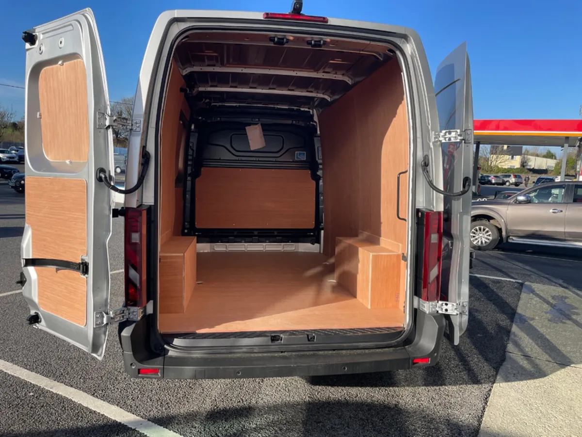 Nissan Interstar L2 H2 FWD 150 Sv Premium Automati - Image 3