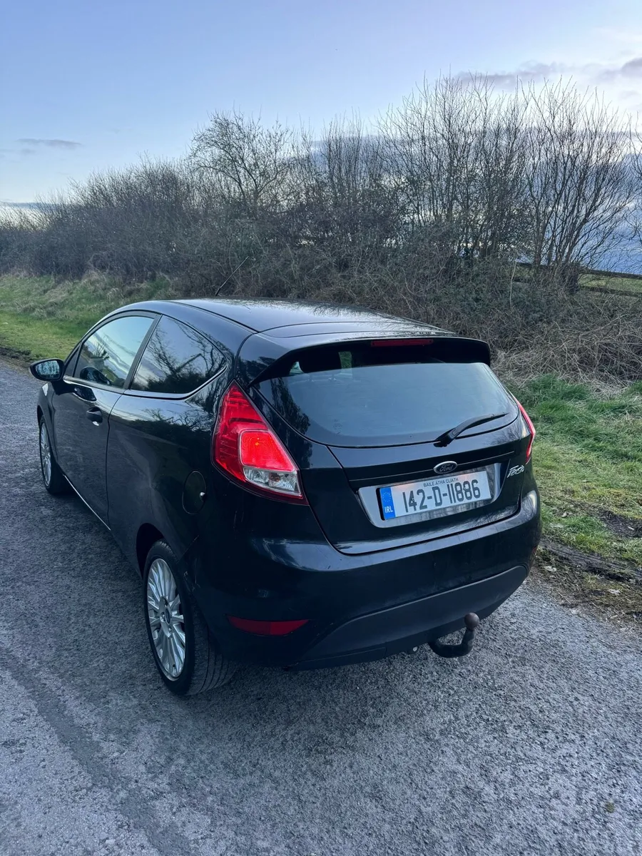Ford Fiesta Van Only 111,971 KM - Image 2