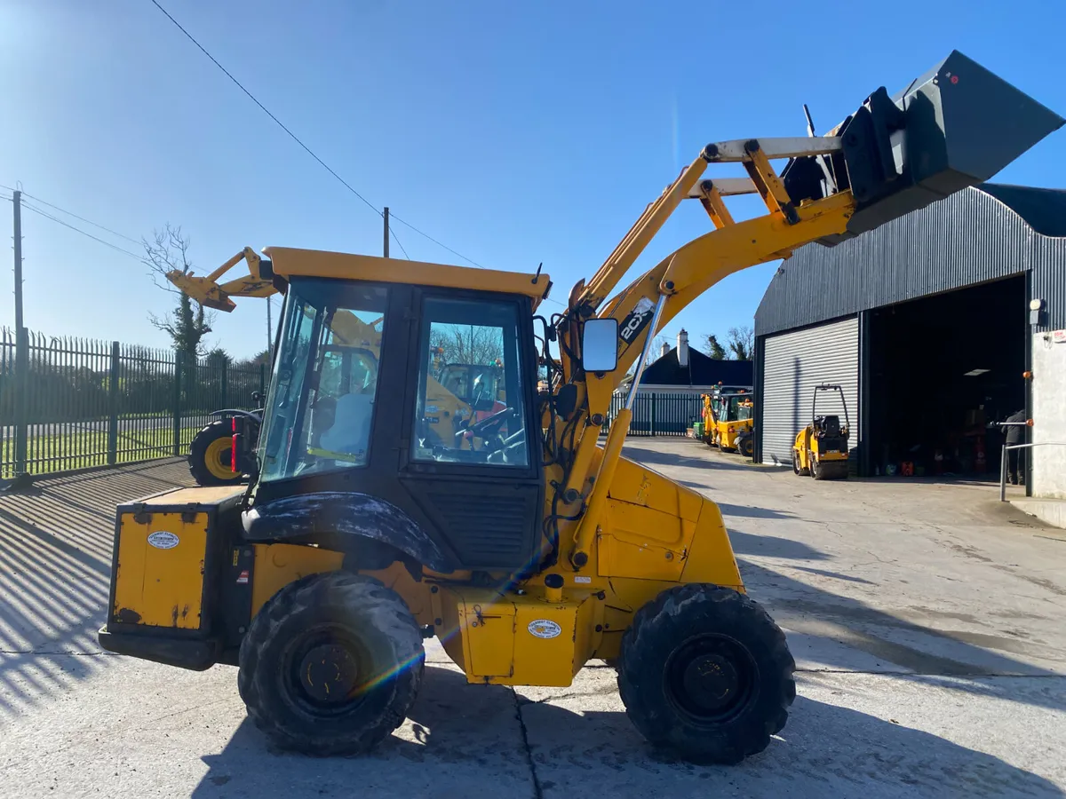 JCB 2CX 2004 (18114) - Image 2