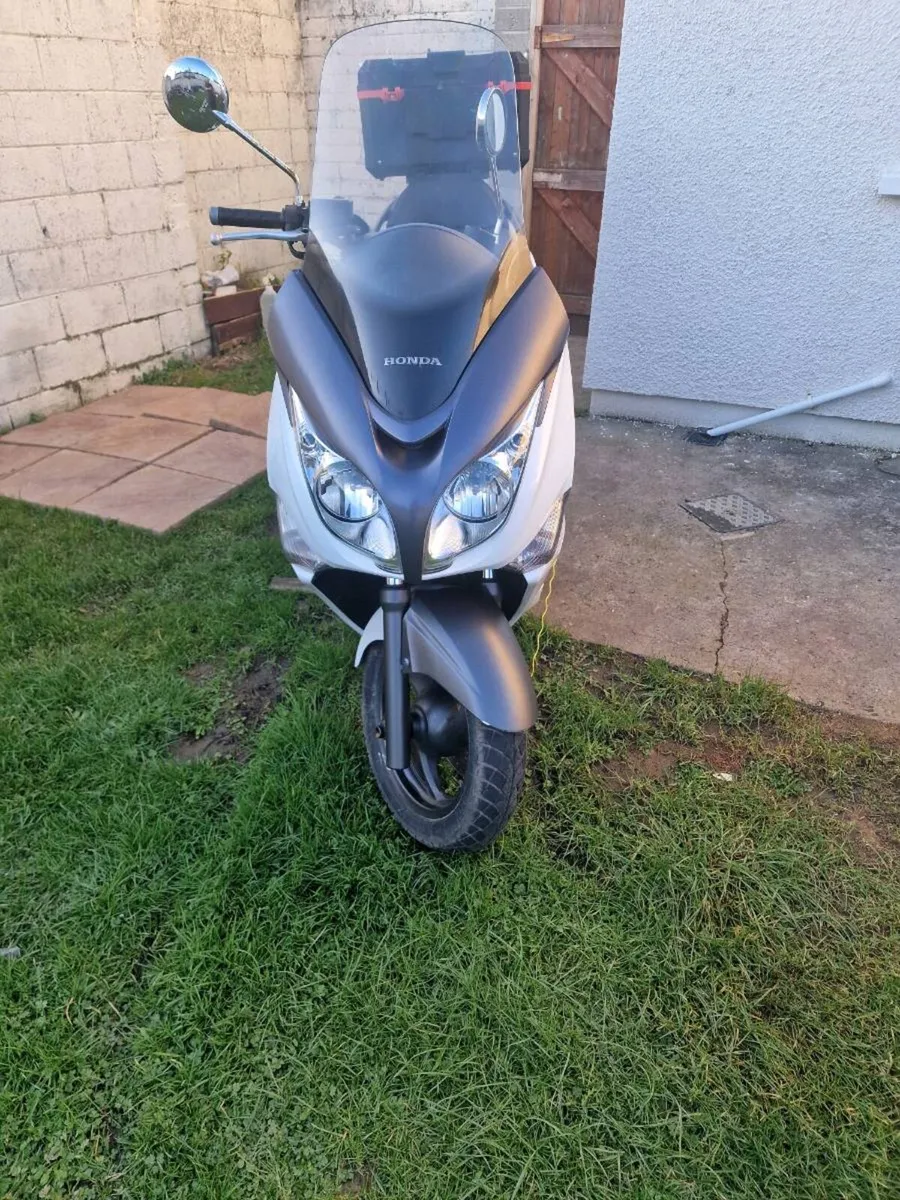 Honda silver wing 400cc - Image 2