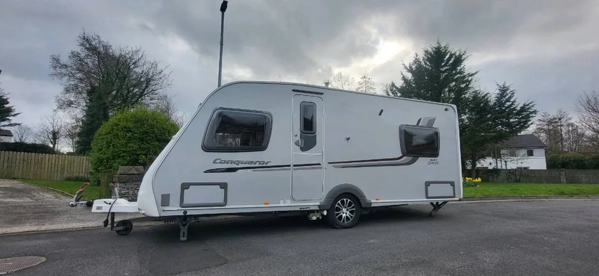 Touring caravan - Image 1