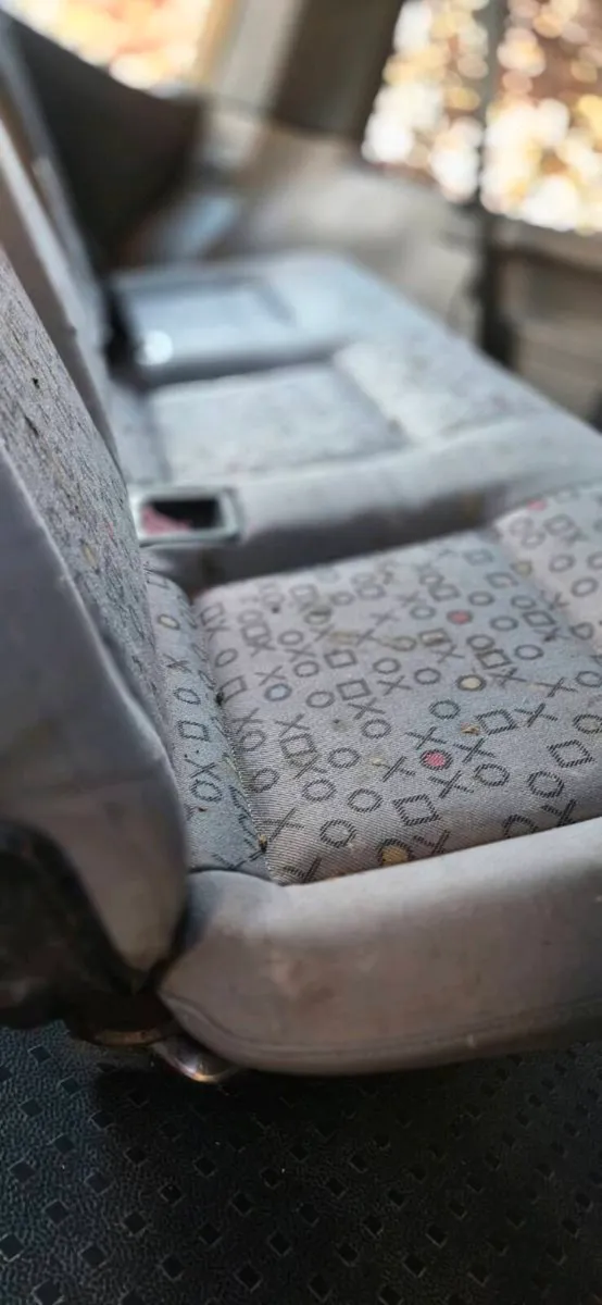 VW TRANSPORTER. REAR SEAD. - Image 4