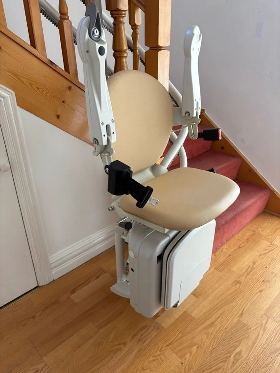 stair lift - Image 2