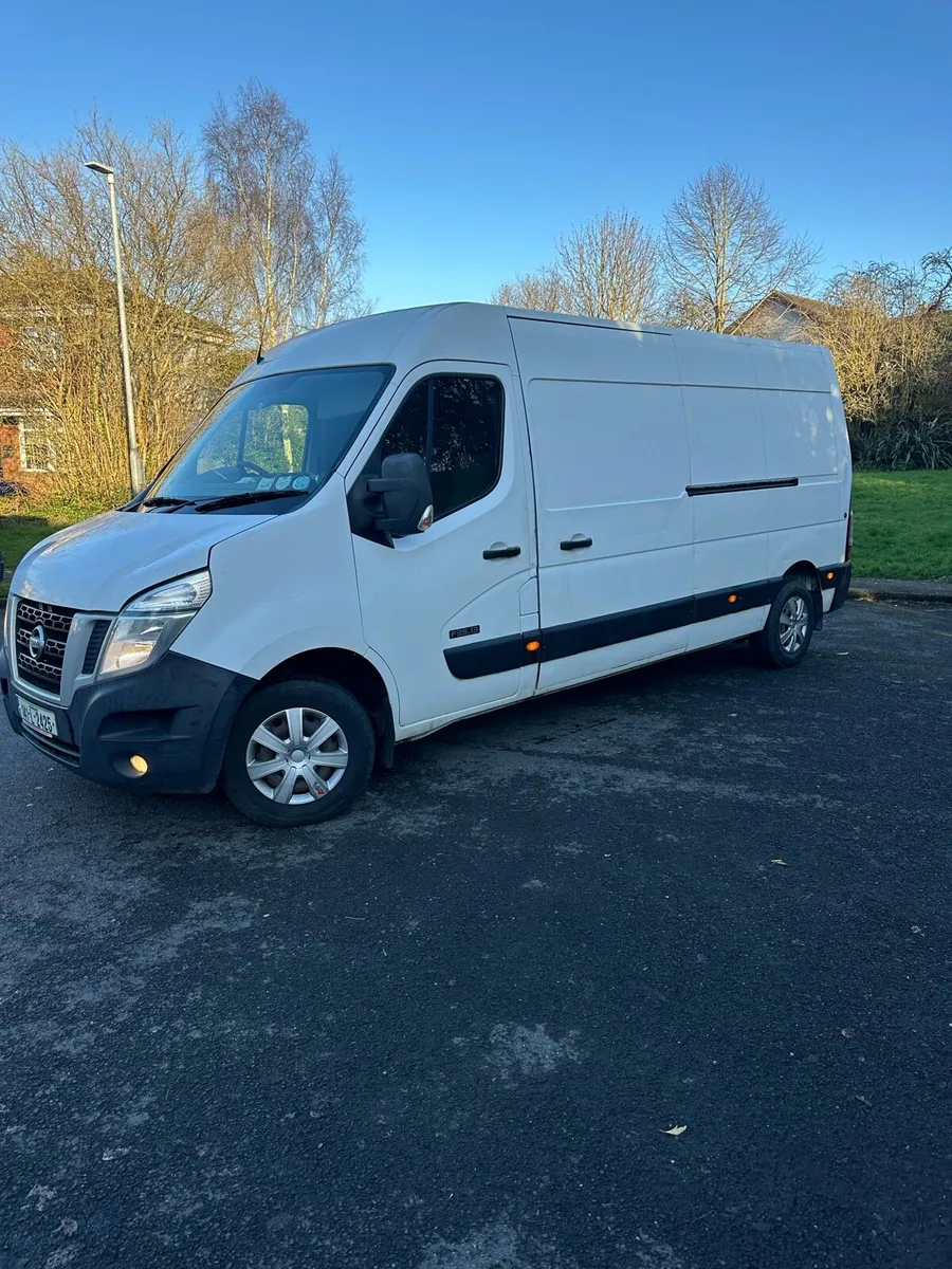 2014 nissan nv400 lwb , fresh doe , low kms - Image 3