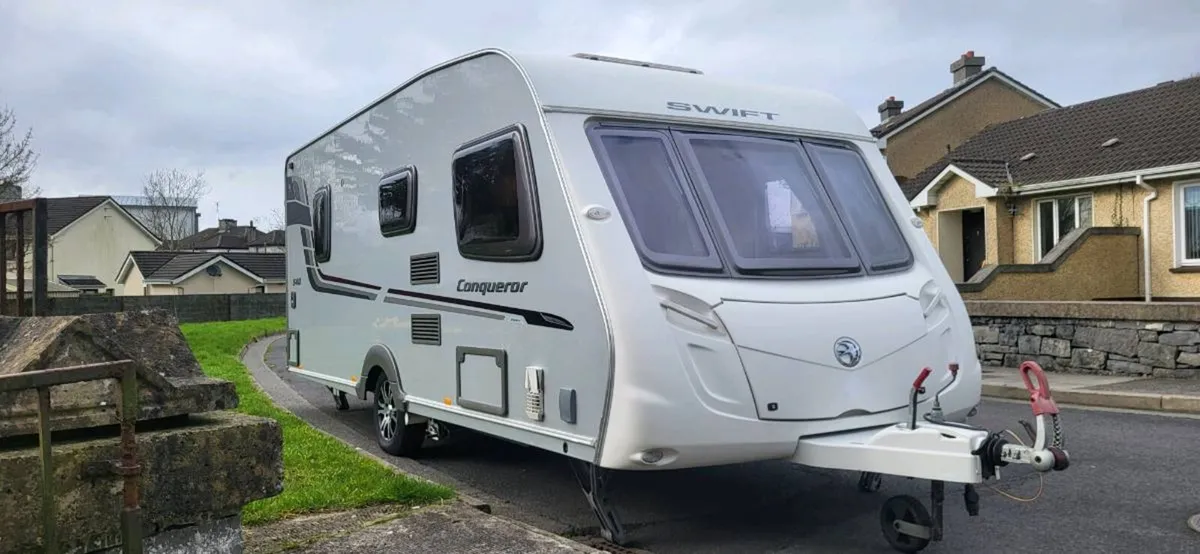 Touring caravan - Image 2