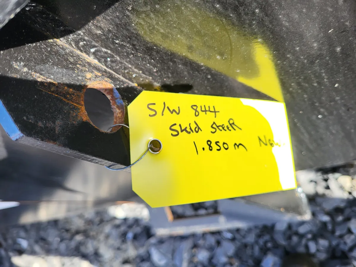 6ft Skid Steer Bucket - Image 3