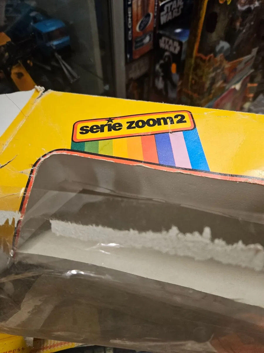 Corgi Jeep Landrover and Caravan - Image 4