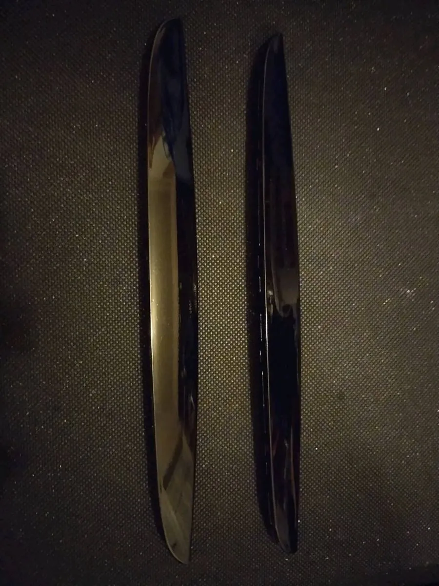 BMW 3 Series E90 Grill Trim Pieces