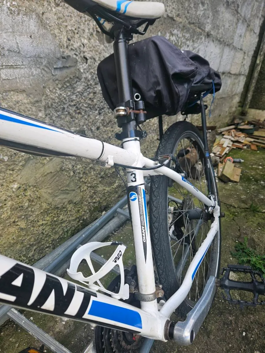 Giant E-Bike (Converted) 250w, 16ah battery - Image 3