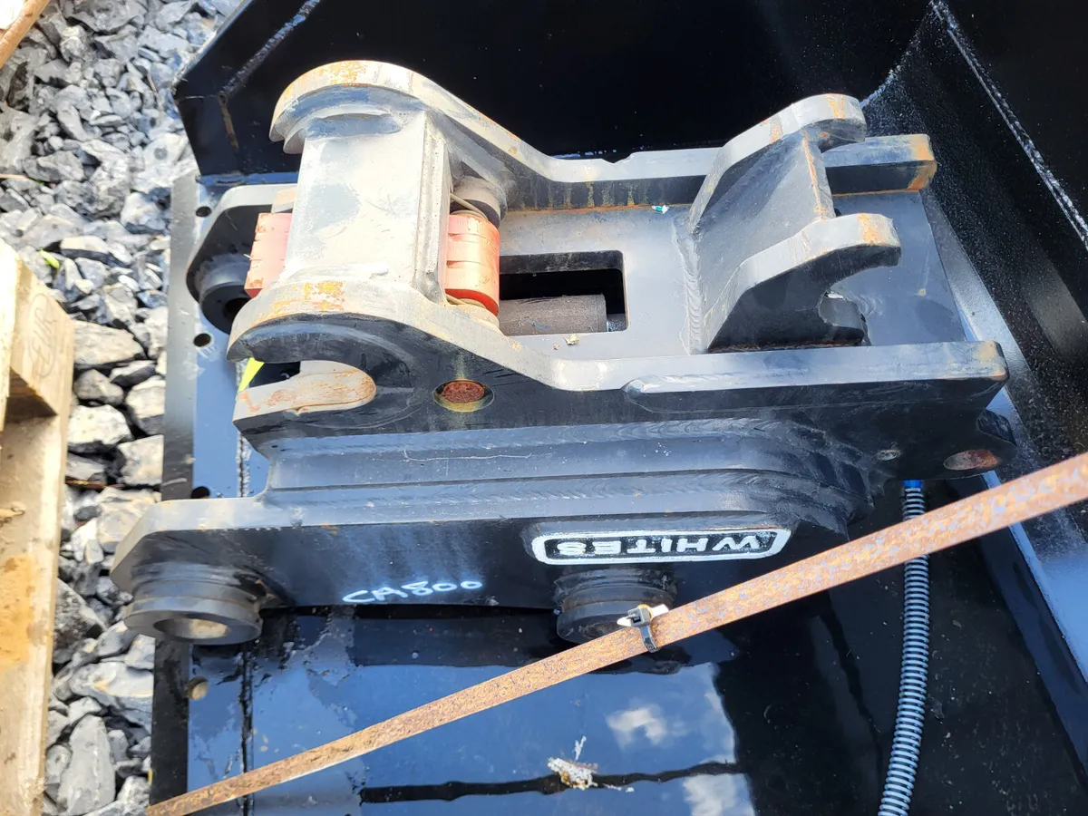 50mm Whites Hydraulic double locking quick hitch - Image 3