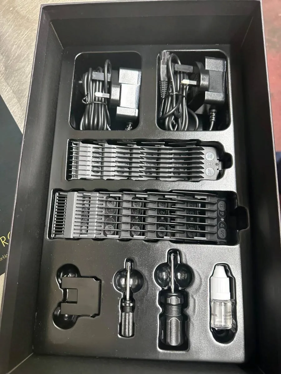 Luxury Professional Barber Kit – Complete Set - Image 3