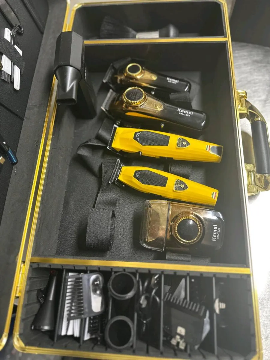 Luxury Professional Barber Kit – Complete Set - Image 4